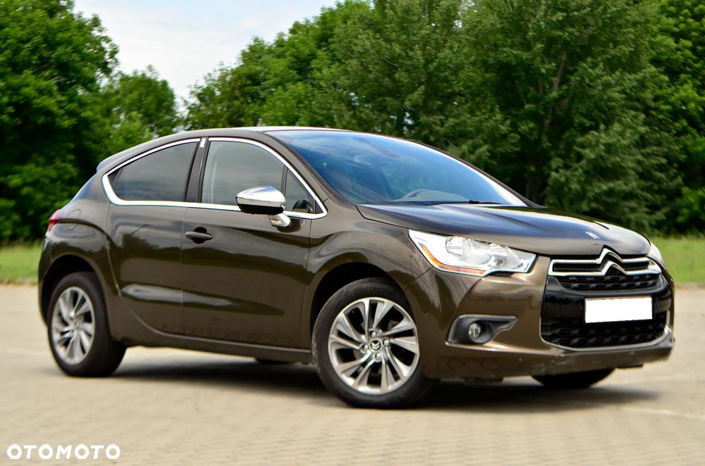 Citroën DS4 e-HDi 115 SoChic - 13