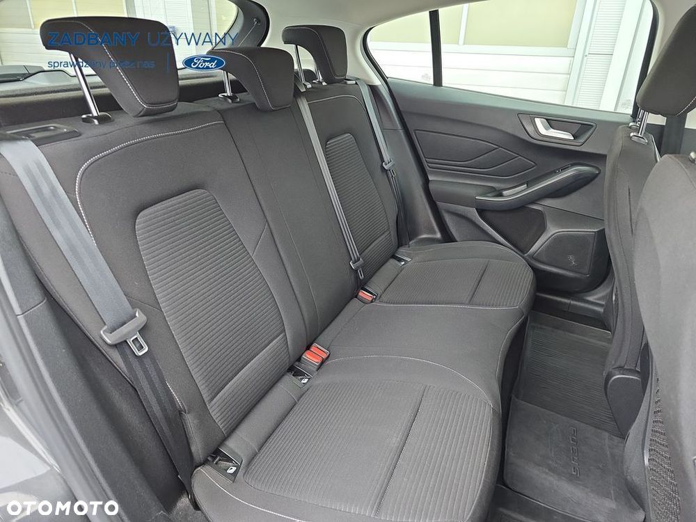 Ford Focus - 8