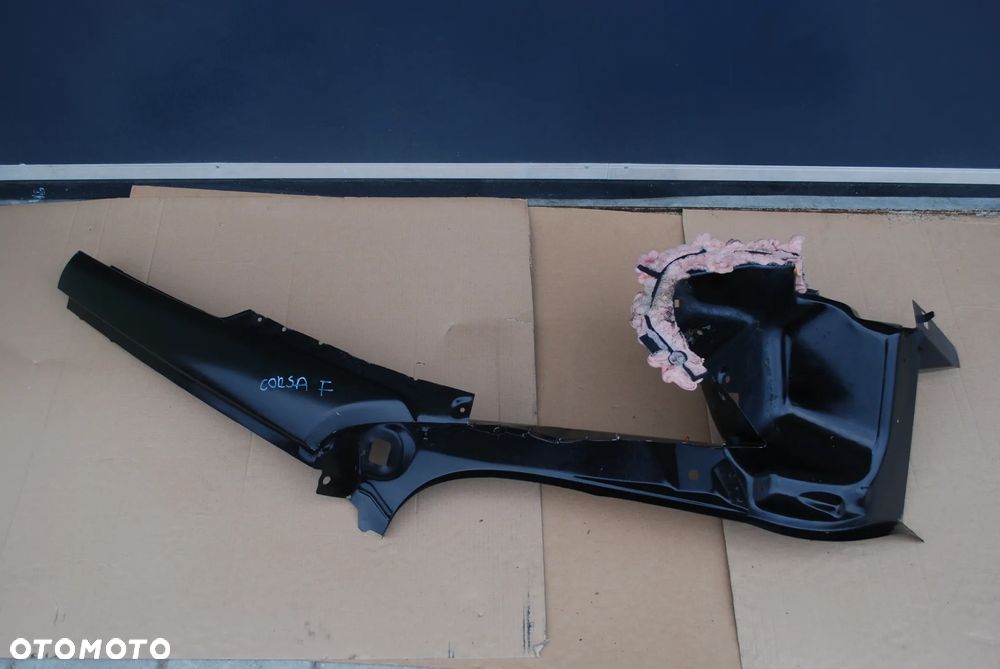 OPEL CORSA F OKULAR LAMPY TYŁ PAS LEWY NOWY 39167504