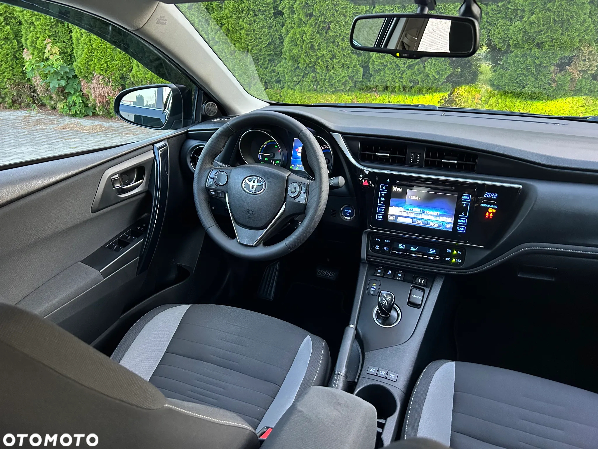 Toyota Auris Hybrid 135 Premium - 34