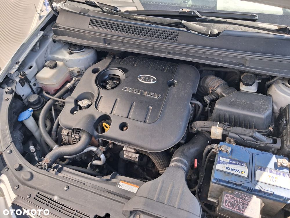 Kia Carens - 25