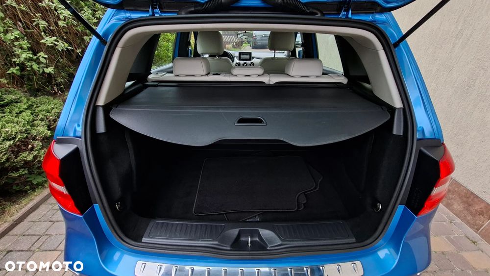 Mercedes-Benz Klasa B 180 CDI (BlueEFFICIENCY) - 11