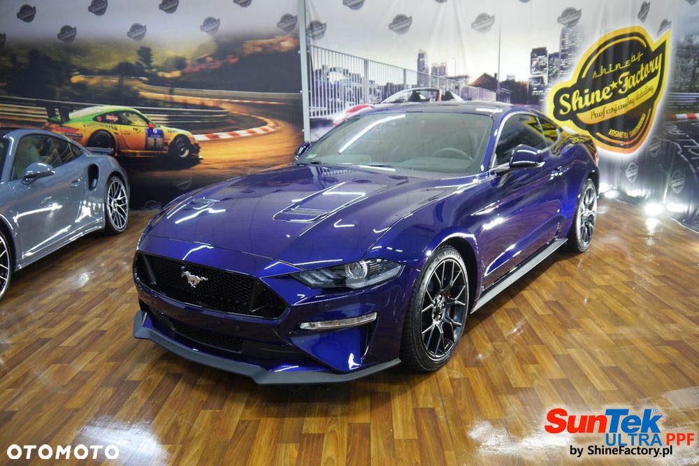 Ford Mustang - 2