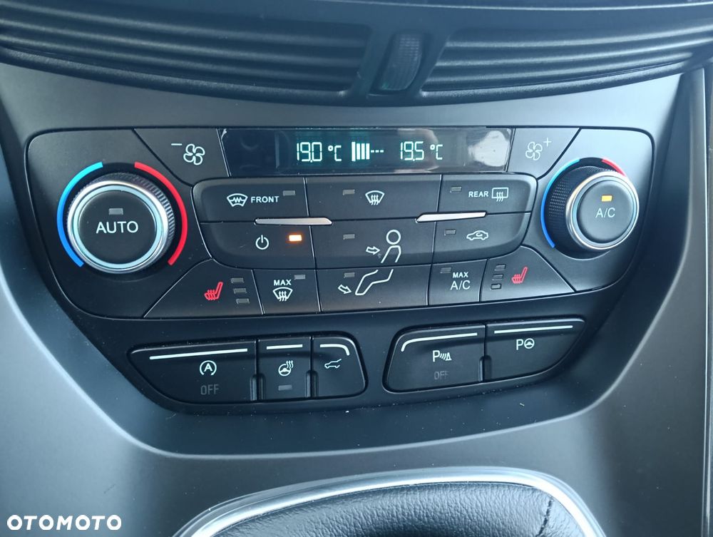 Ford Kuga - 17