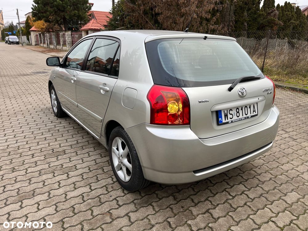 Toyota Corolla 1.4 D-4D - 8