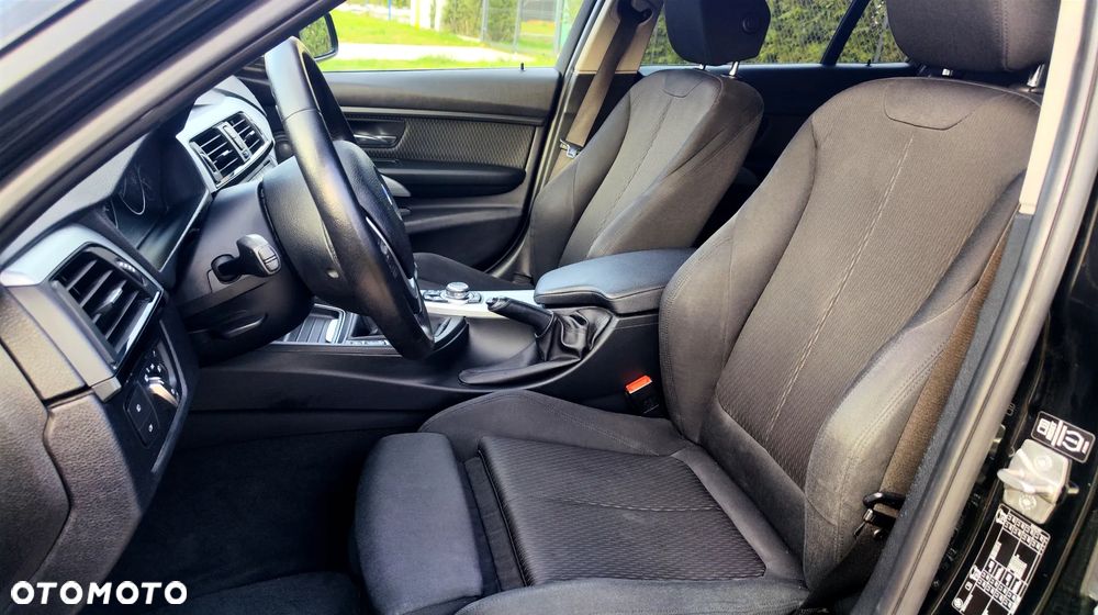 BMW Seria 3 320d - 5