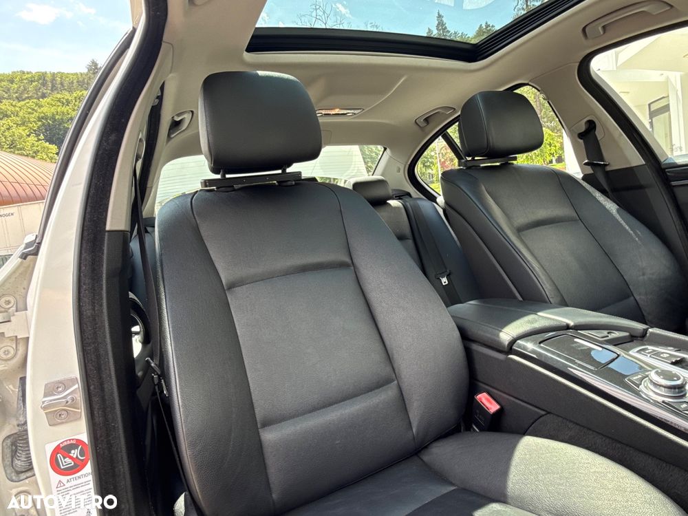 BMW Seria 5 525d Sport-Aut. - 11