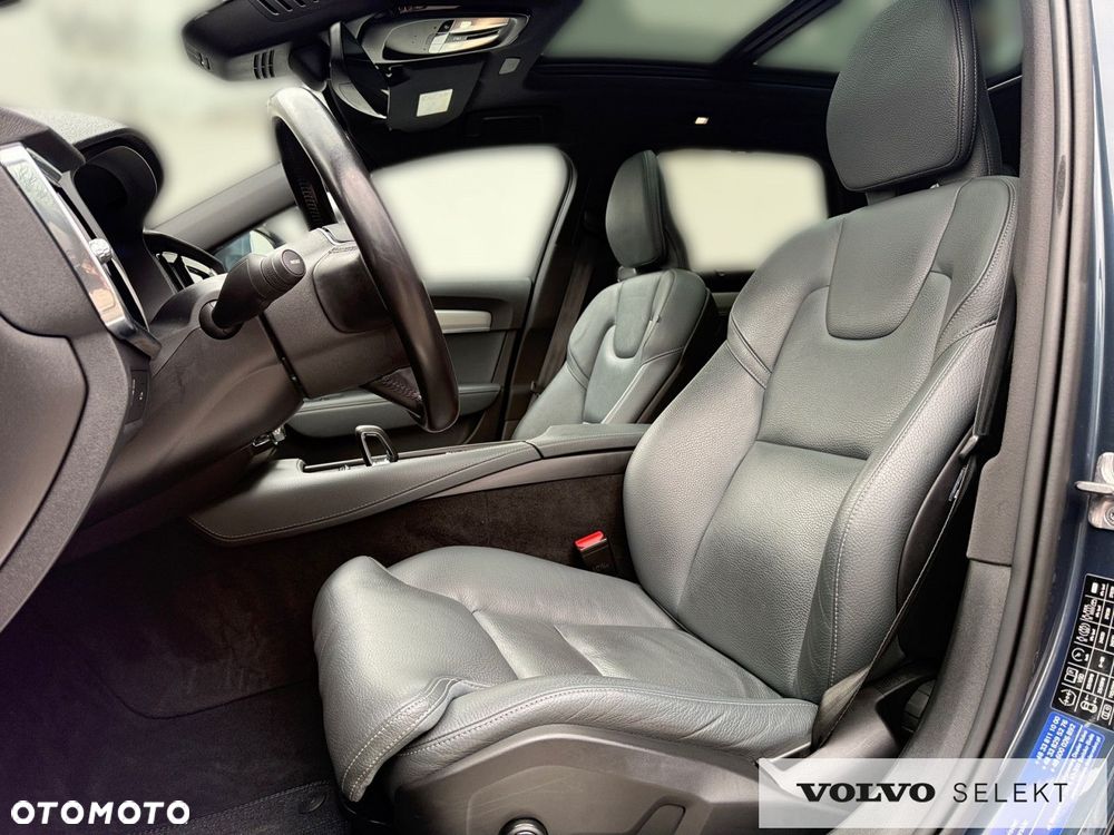 Volvo V90 Cross Country - 11