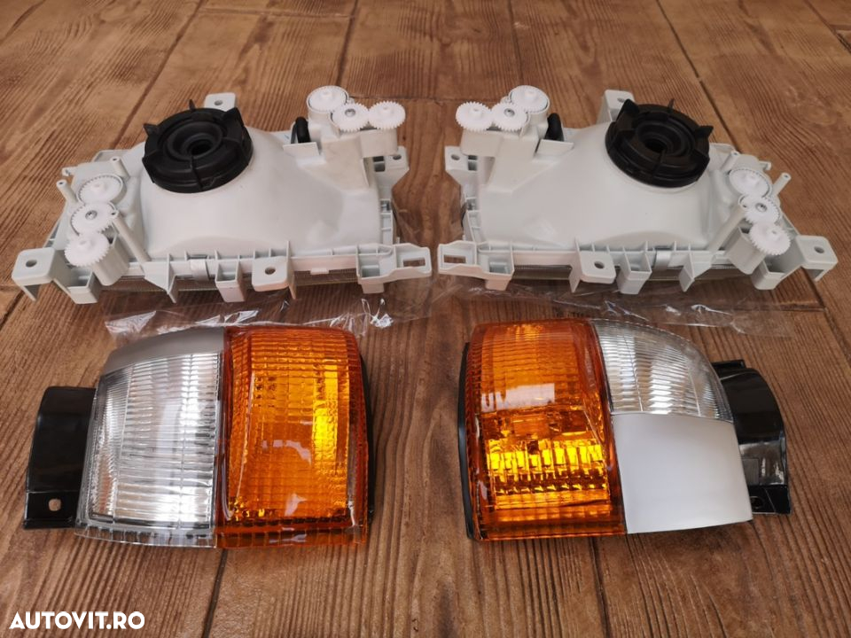 Far semnalizator NISSAN Cabstar model 2001-2006 piese - 2