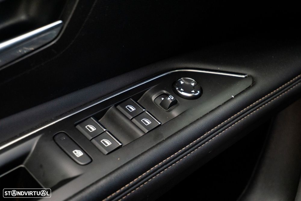 Peugeot 3008 1.2 PureTech GT EAT8 - 23