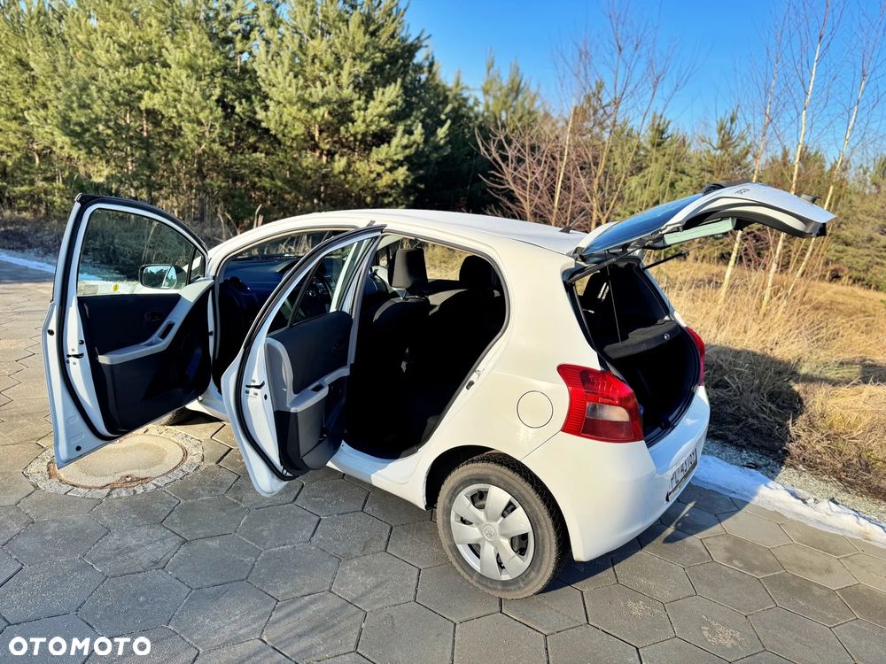 Toyota Yaris 1.0 Terra - 19