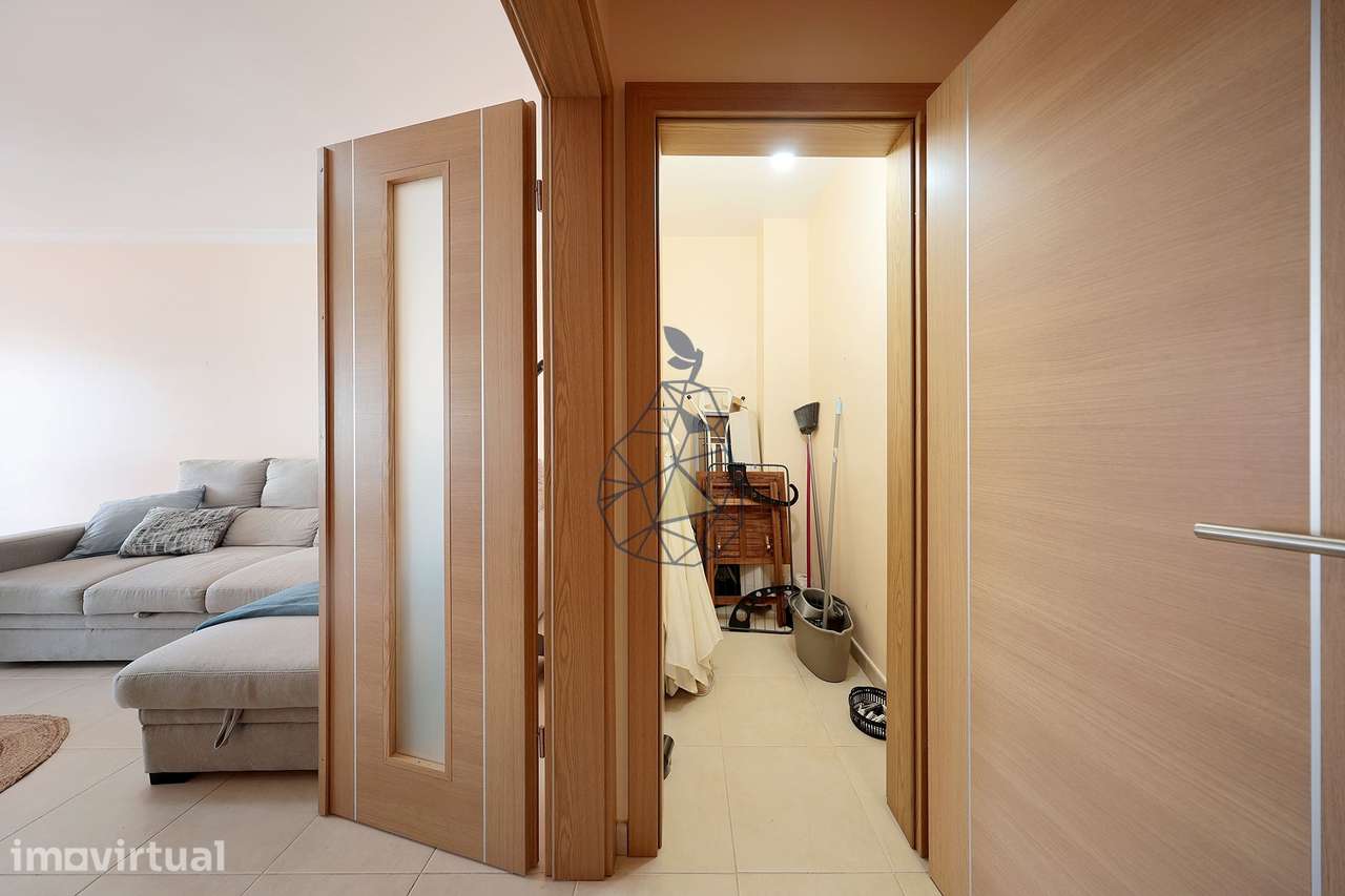 Apartamento T2 com garagem e piscina à 5 minutos da praia em Armação d - Grande imagem: 4/50