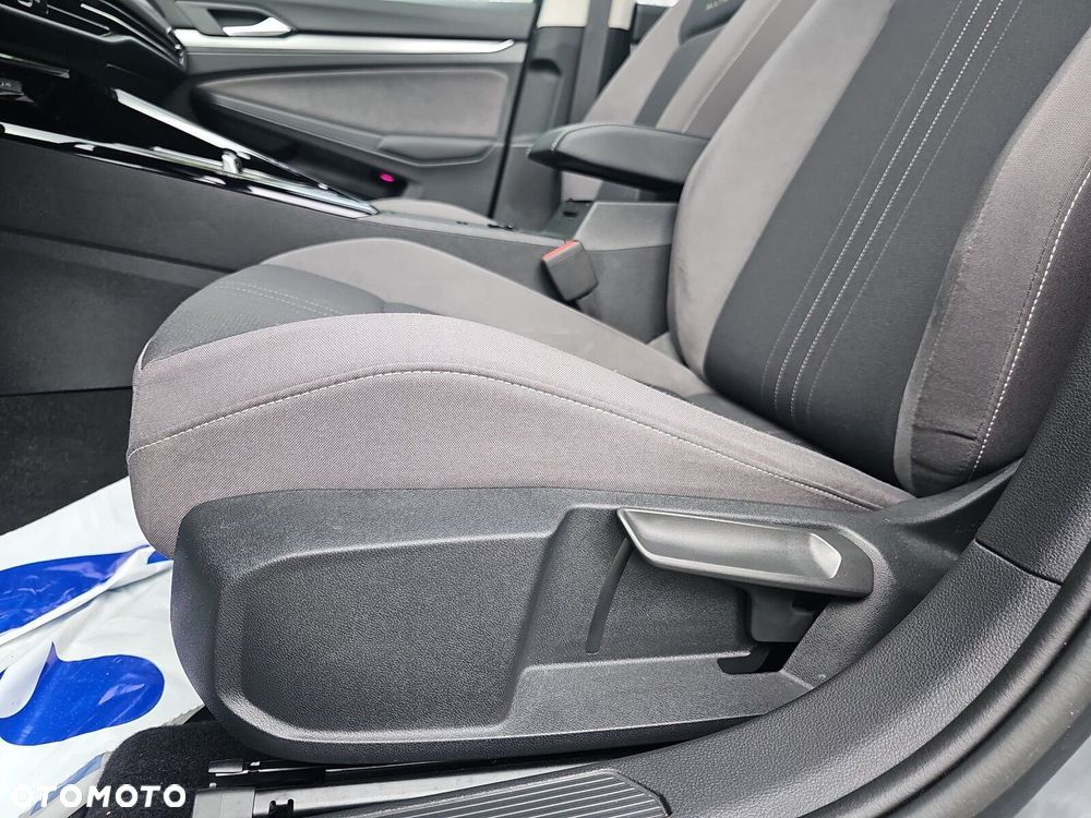 Volkswagen Golf - 26