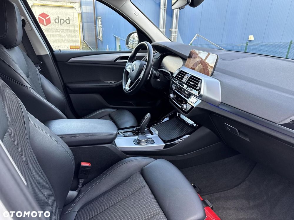 BMW X3 xDrive30i GPF Advantage - 20