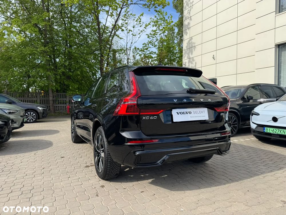 Volvo XC 60 B5 B AWD Plus Dark - 3