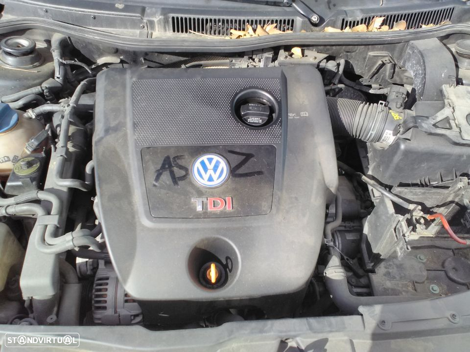 VW Golf IV 1.9 TDI de 2002 para peças - 6