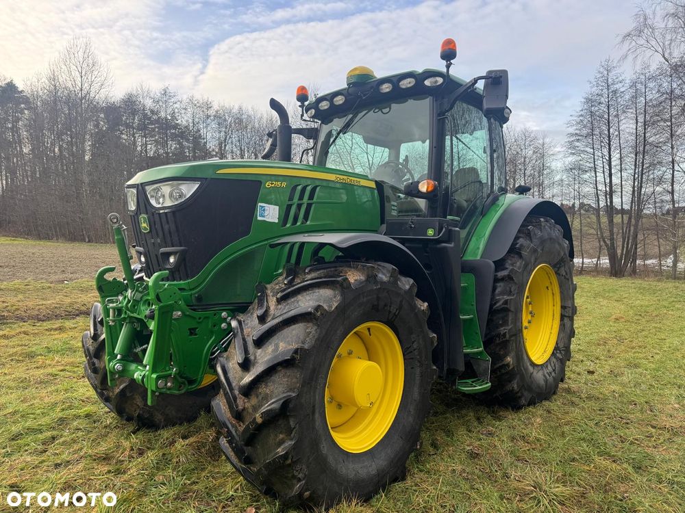 John Deere 6215R - 2