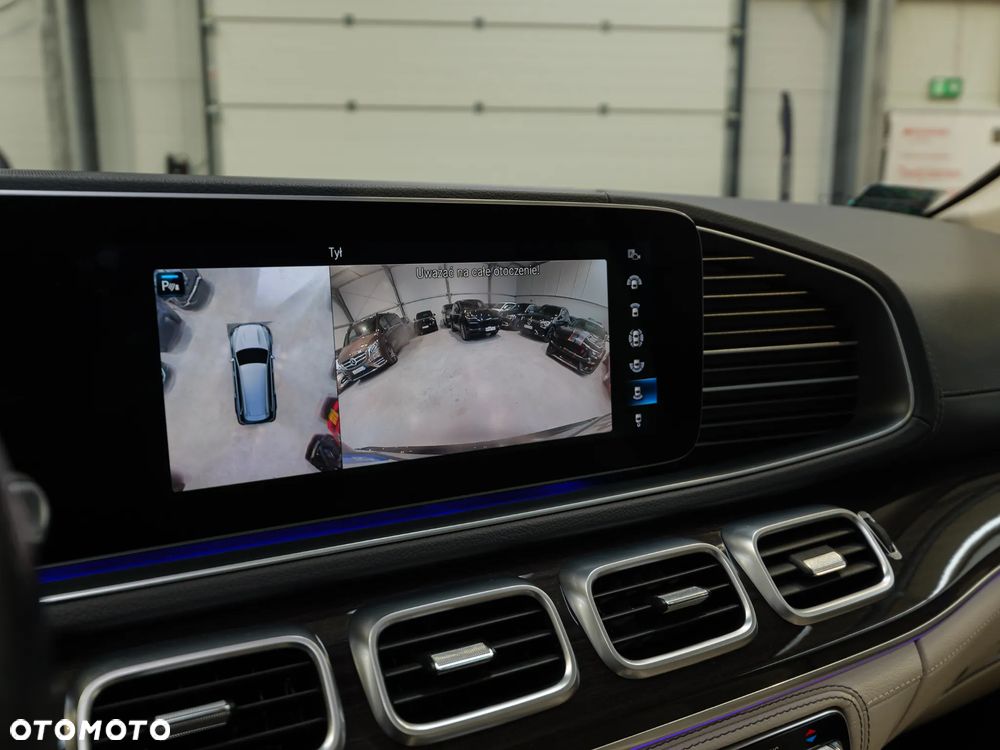 Mercedes-Benz GLS - 27