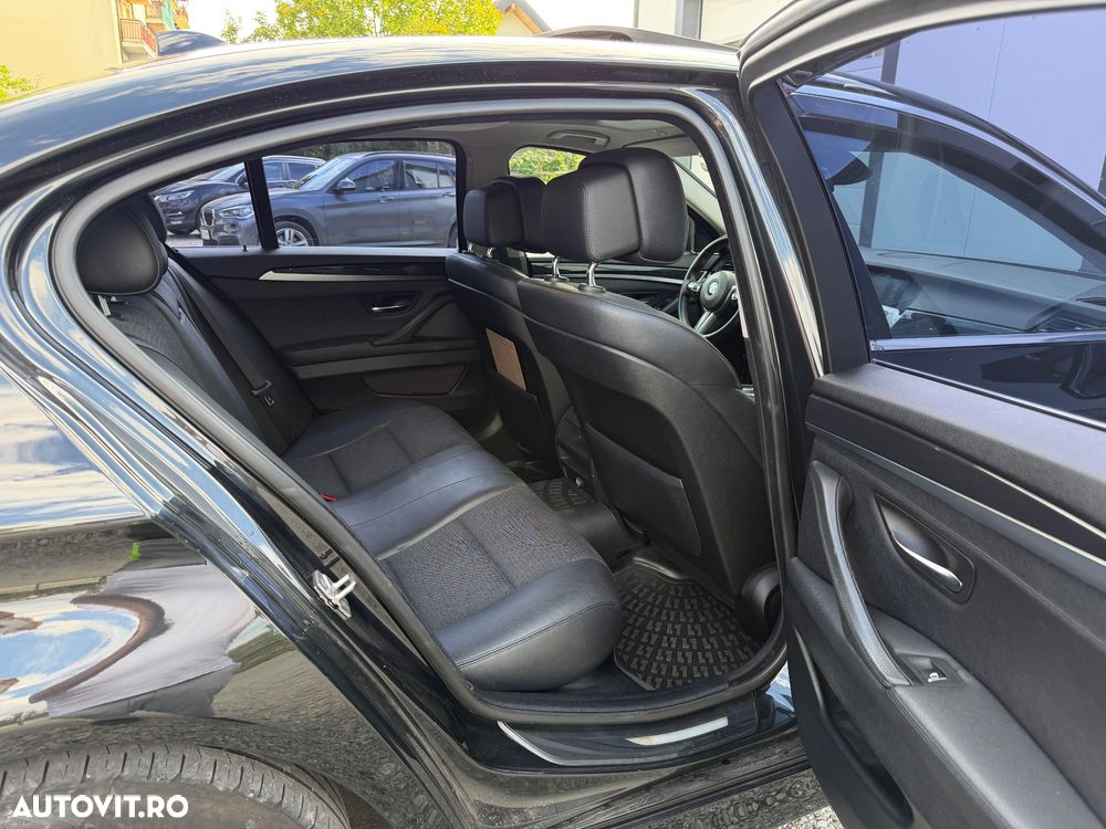BMW Seria 5 520d Sport-Aut. - 10