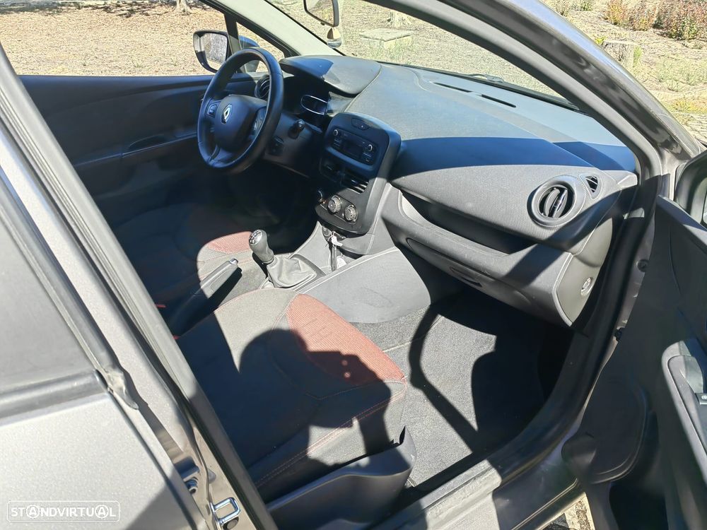 Renault Clio - 8
