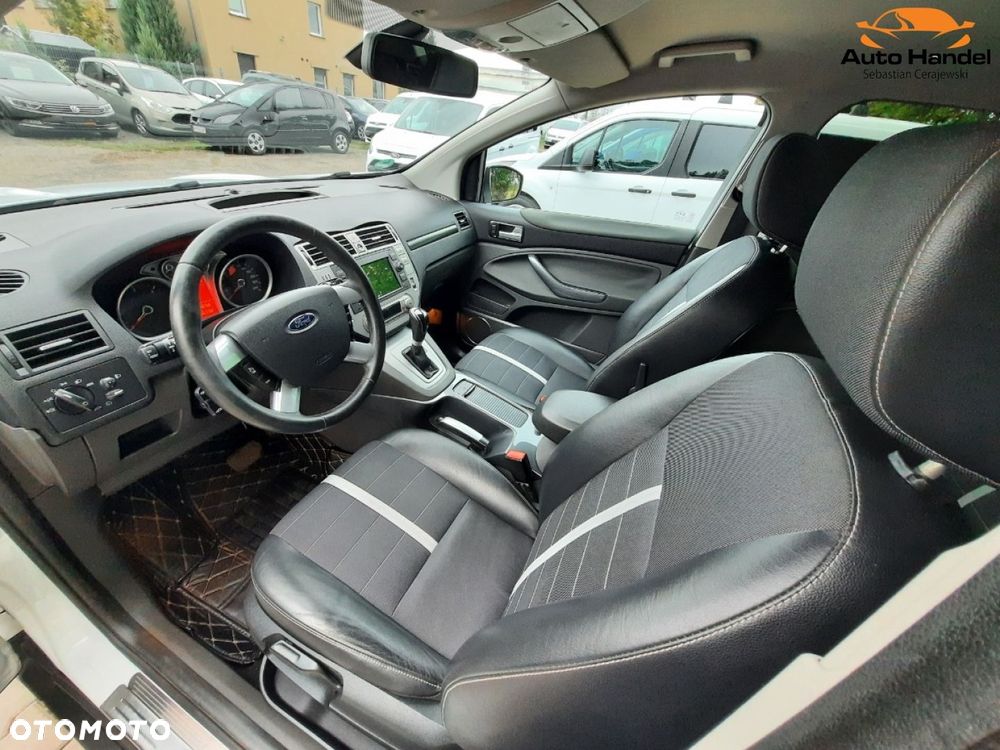 Ford Kuga 2.0 TDCi 4x4 Titanium - 33