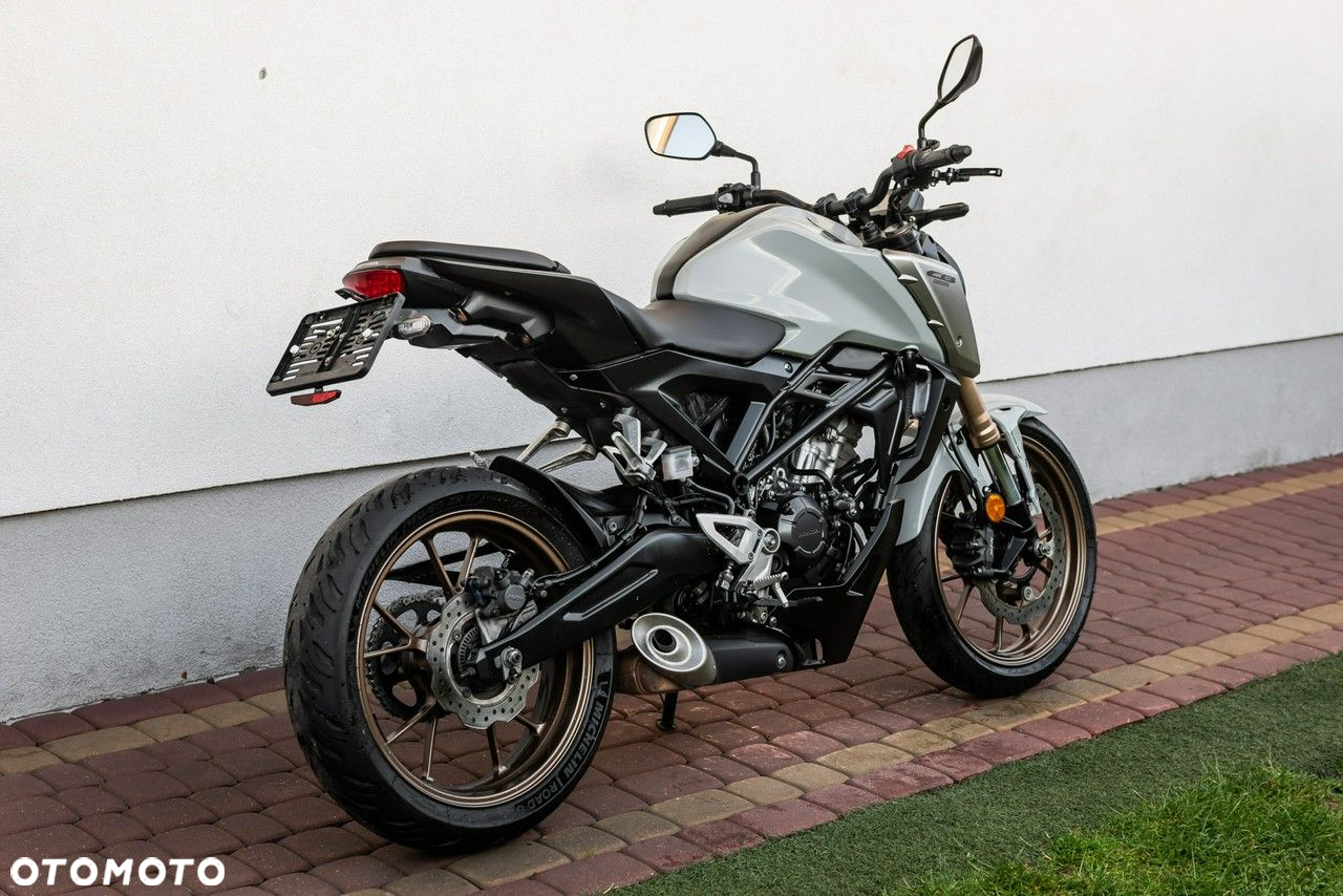 Honda CB - 4