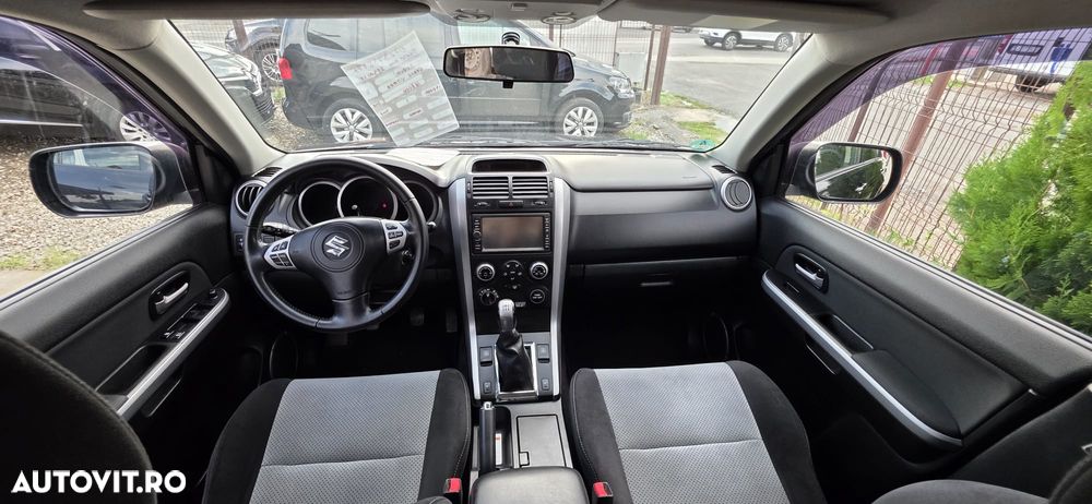 Suzuki Grand Vitara 1.9 DDiS Comfort DPF Limited - 29