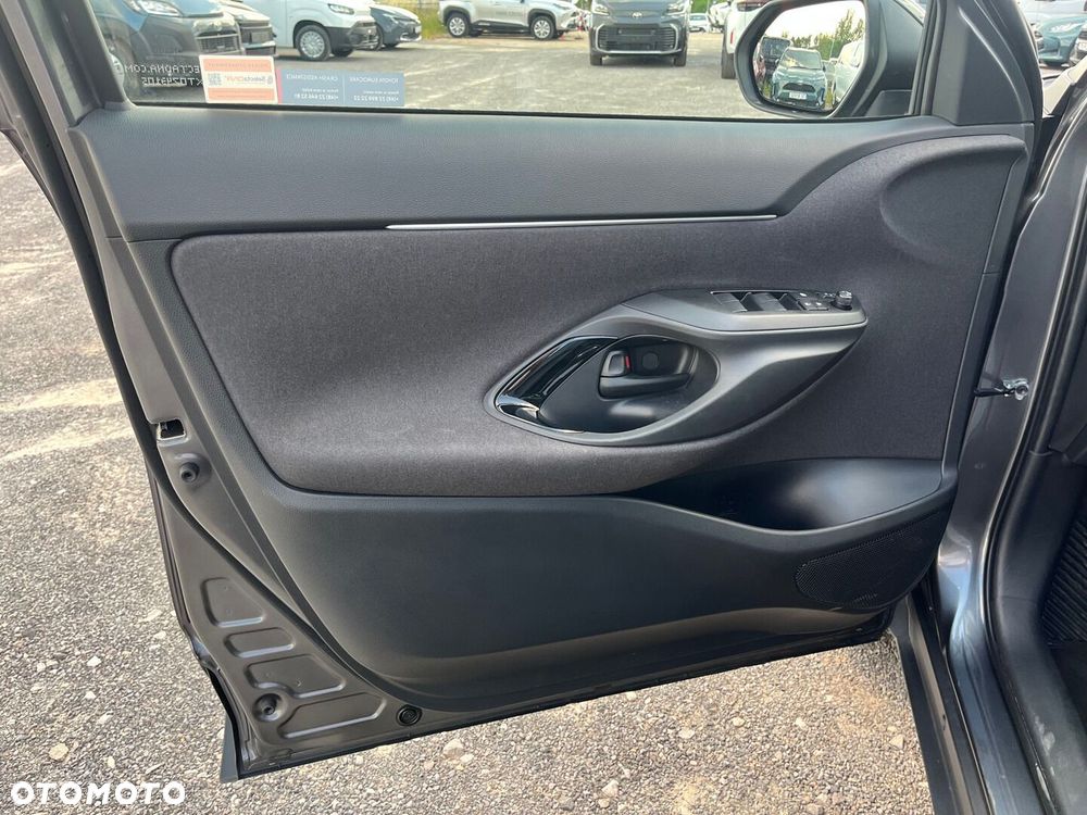 Toyota Yaris Cross Hybrid 1.5 Style - 24