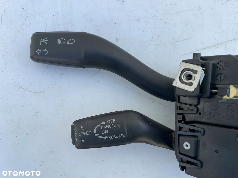 MANETKA PRZEŁĄCZNIK TEMPOMAT KIERUNKOWSKAZÓW AUDI A3 8P 8P0953513B - 2