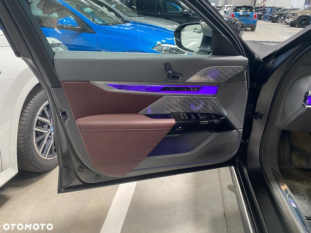 BMW Seria 7 740d xDrive mHEV Nero Lusso Edition sport - 19