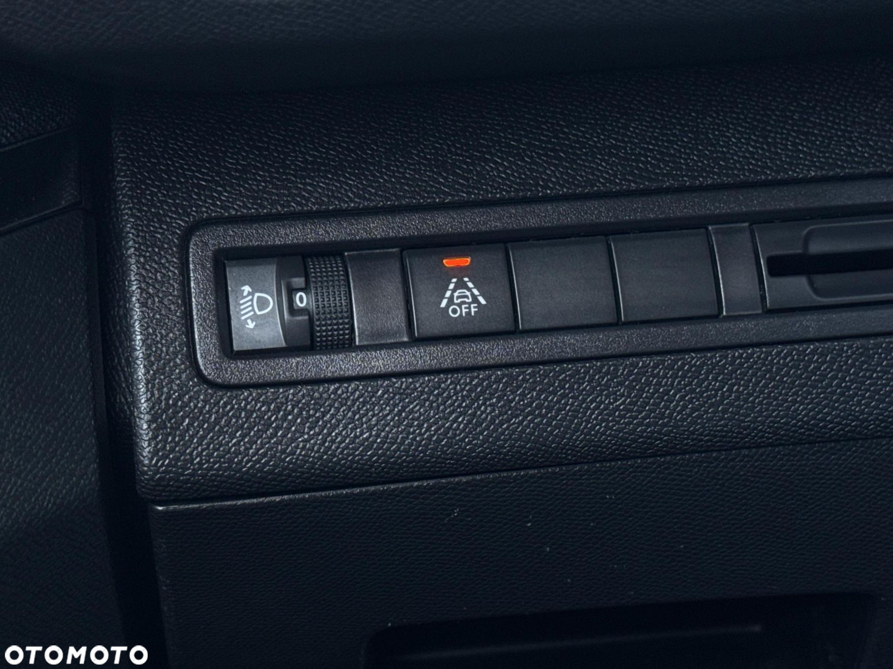 Peugeot 3008 1.2 PureTech Allure Pack S&S EAT8 - 22