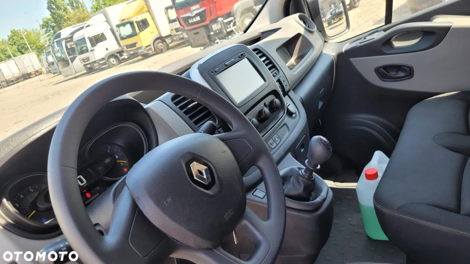 Renault Traffic - 24
