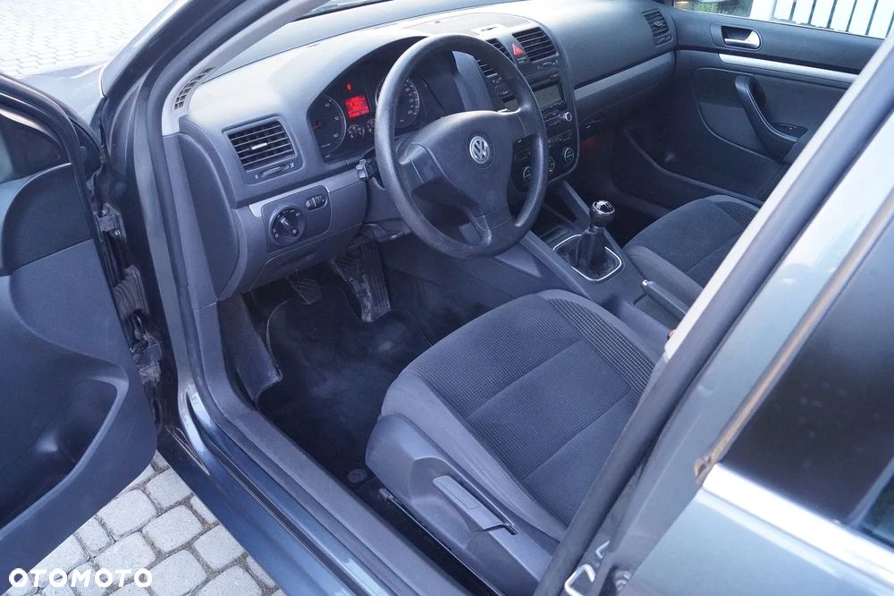 Volkswagen Jetta 2.0 TDI Comfortline - 18