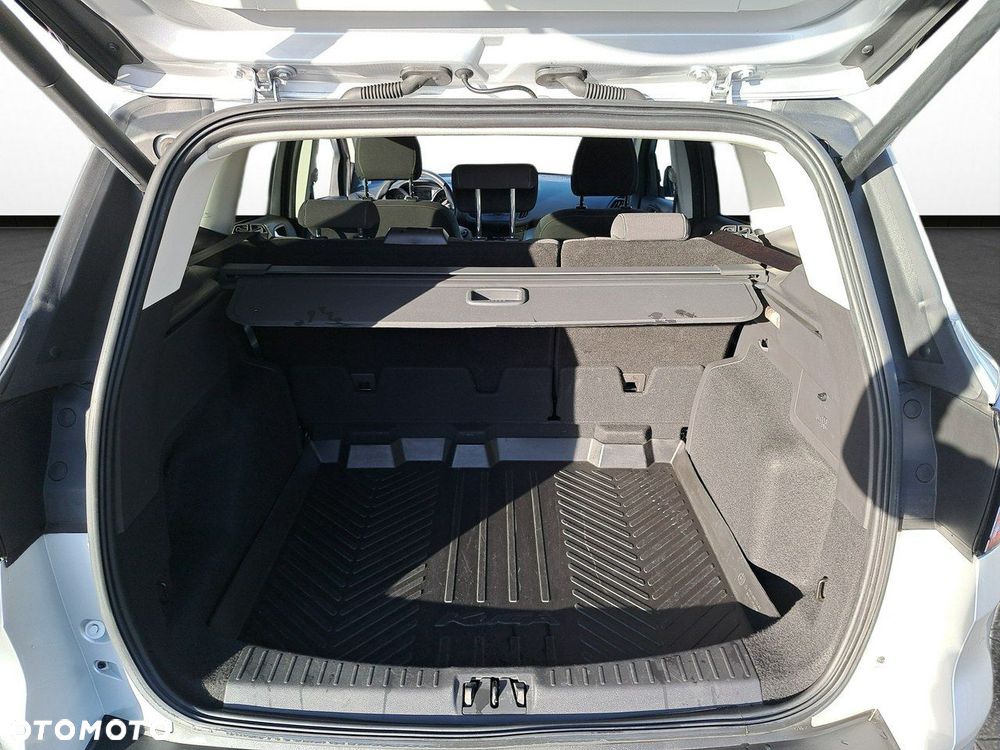 Ford Kuga - 11