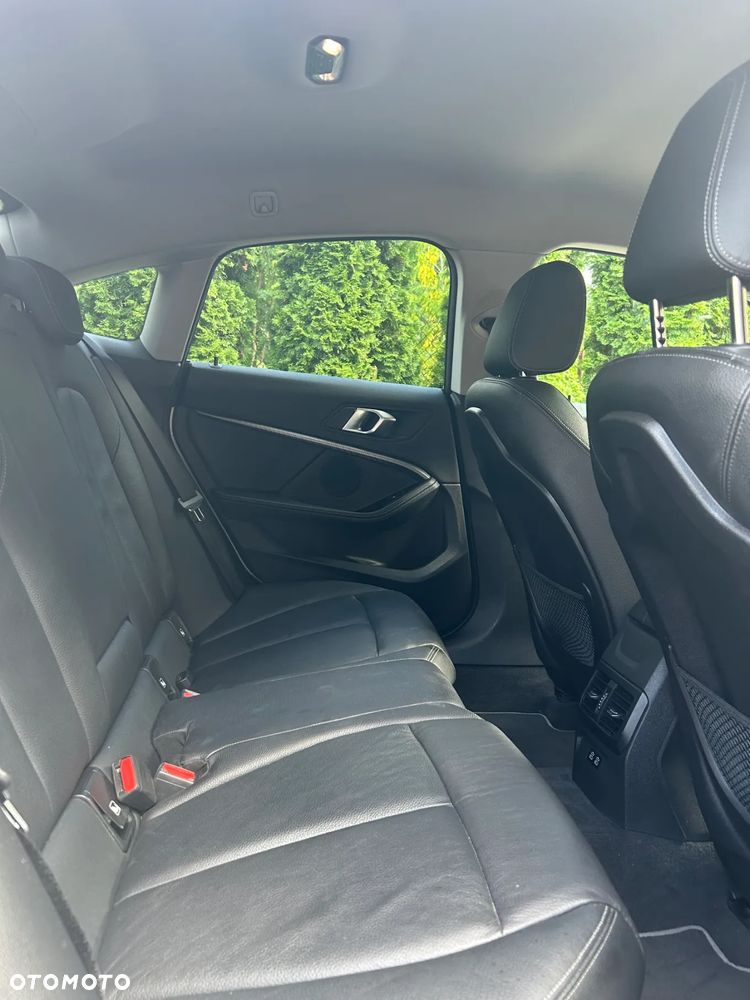 BMW Seria 2 218i - 16