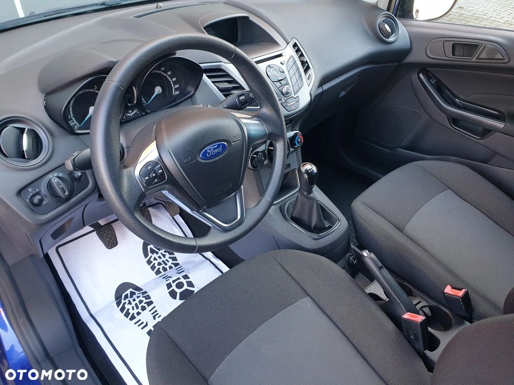 Ford Fiesta - 12