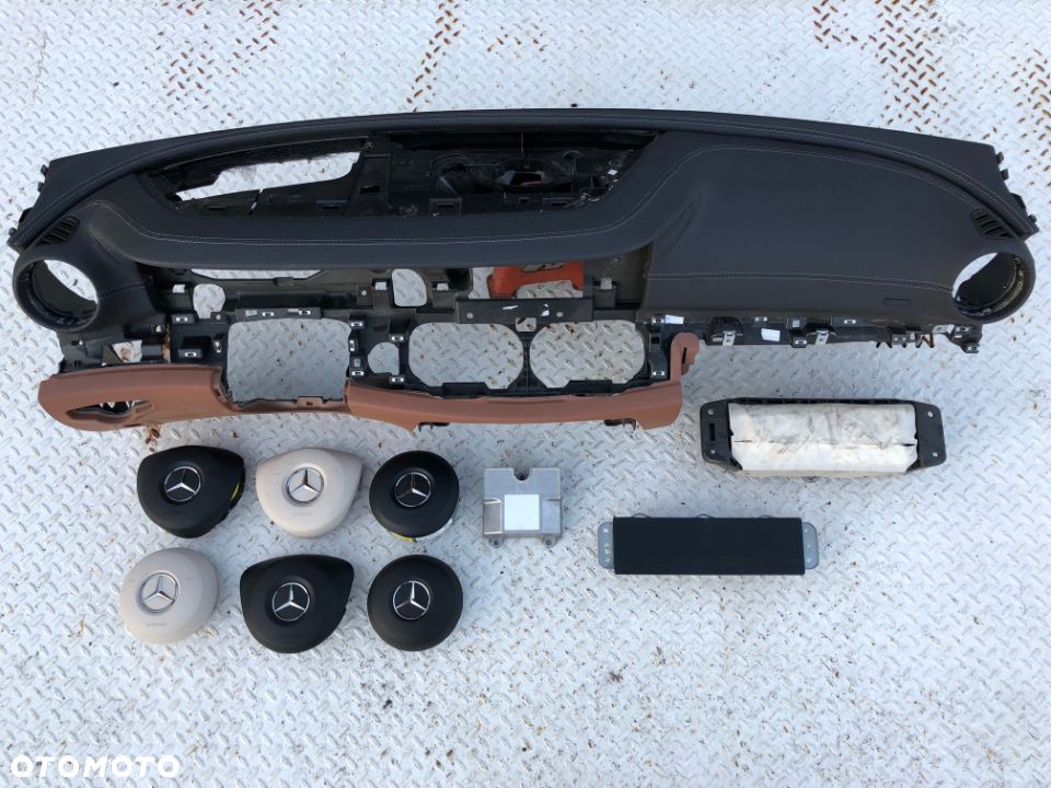 MERCEDES E W213 W238 CLS W257 DESKA KONSOLA KOKPIT PULPIT PÓŁKA PARAPET AIRBAG SKÓRA NIĆ SZYTA Raz2 - 2