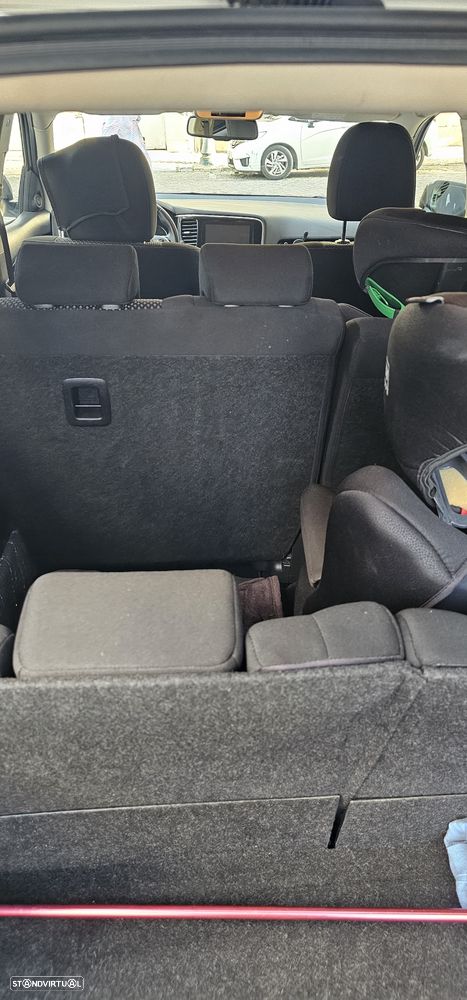 Mitsubishi Outlander 2.0 Kaiteki CVT - 10