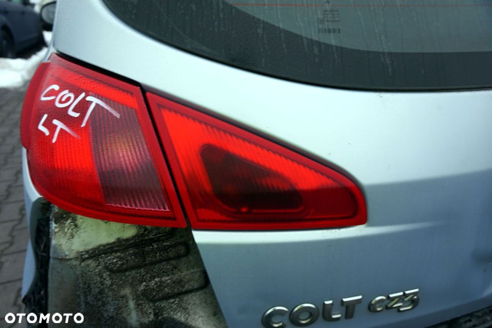 LAMPA TYLNA LEWA KLAPY BAGAŻNIKA COLT VI Z30 3D HB 8337A039 MITSUBISHI 2004-2008 - 1