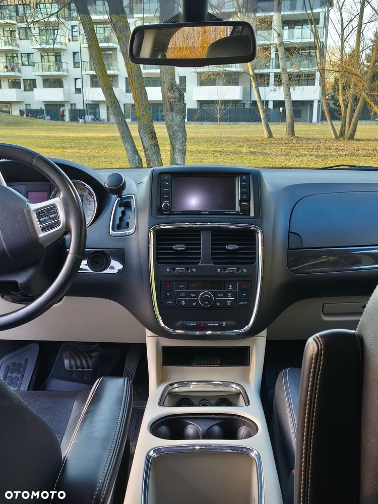 Dodge Grand Caravan - 7