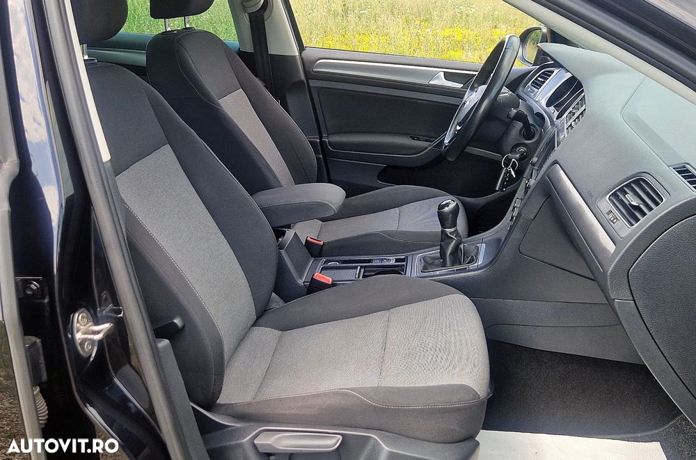 Volkswagen Golf 1.6 TDI BlueMotion Comfortline - 22