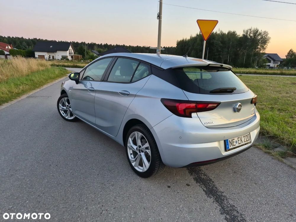 Opel Astra 1.4 Turbo Innovation - 11