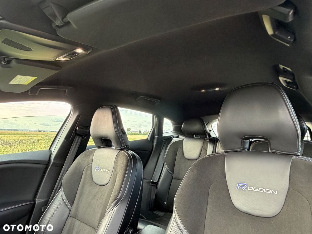 Volvo V40 D3 R Design - 6