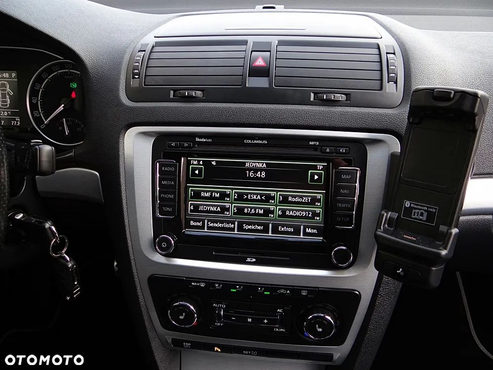 Skoda Octavia 2.0 TDI CR DPF DSG RS - 29