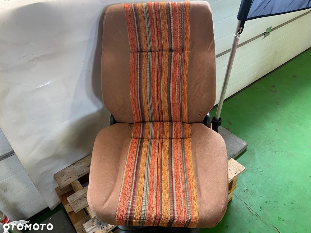 Fotel kierowcy Renault - 5