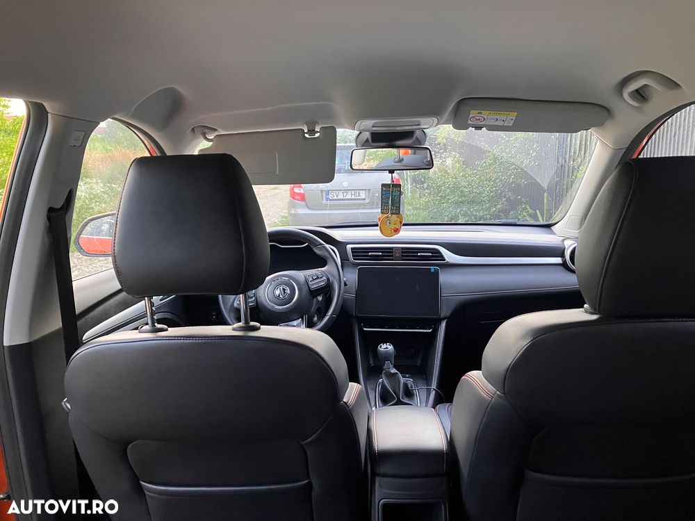 MG ZS 1.5 GSL 5MT Exclusive - 16