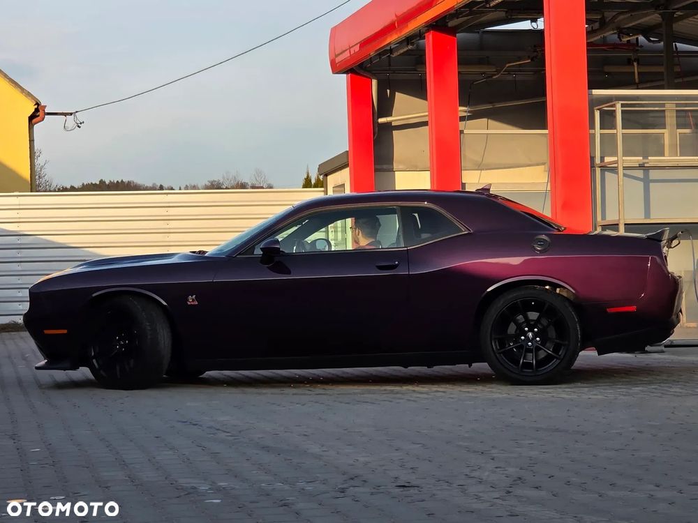 Dodge Challenger 6.4 Scat Pack - 2