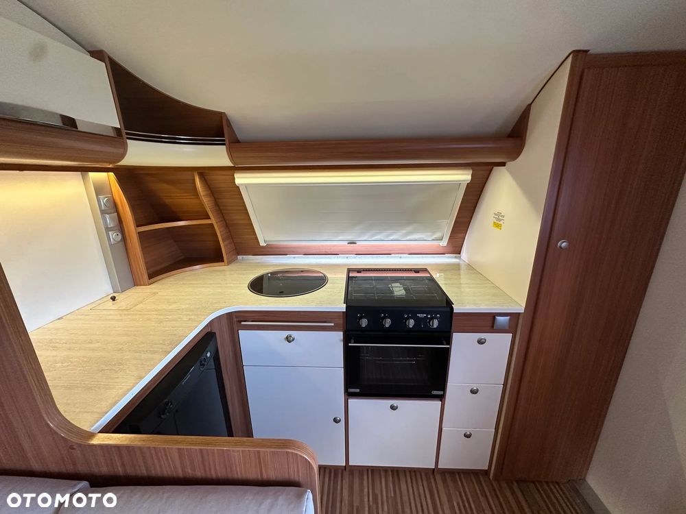 Adria ADORA 613 HT z przedsionkiem Isabella i napędem osi. RATY - 19
