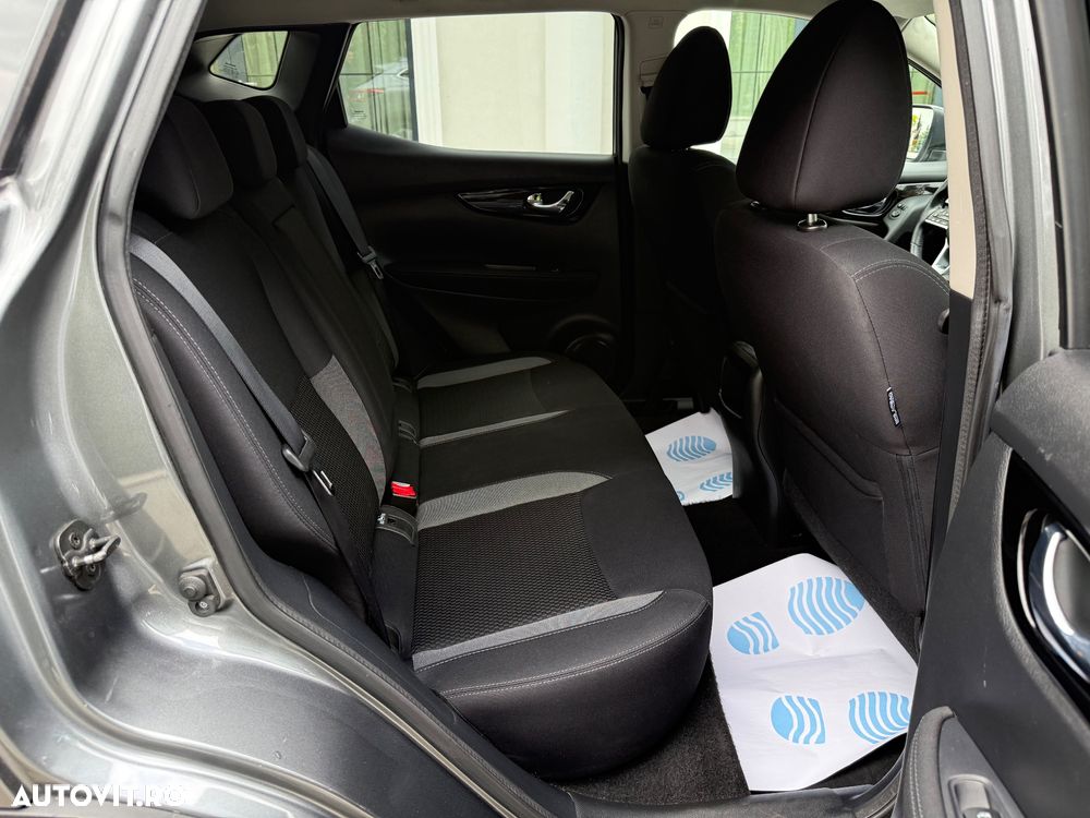 Nissan Qashqai 1.5 DCI N-Connecta - 14