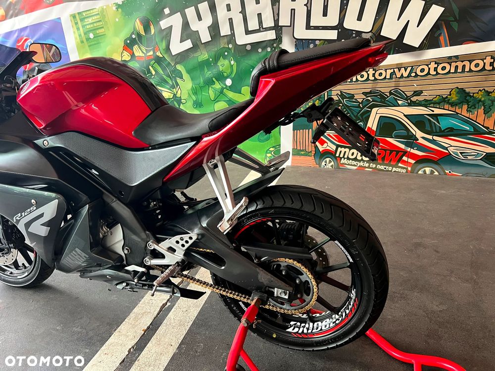 Yamaha YZF - 13